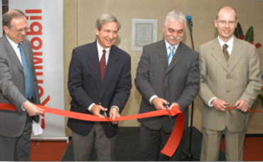 ExxonMobil in Prague ribbon-cutting ceremony